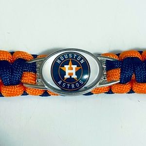 Houston Astro’s Paracord Bracelet
